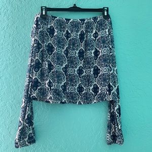 Off shoulder top, crop style